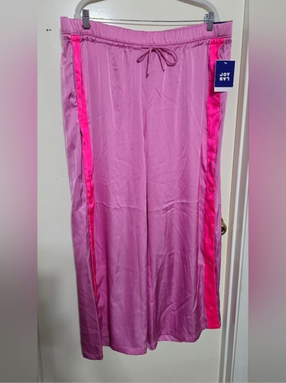 JoyLab Bright Pink Wide-Leg Button-Trim Pants - Picture 3 of 9